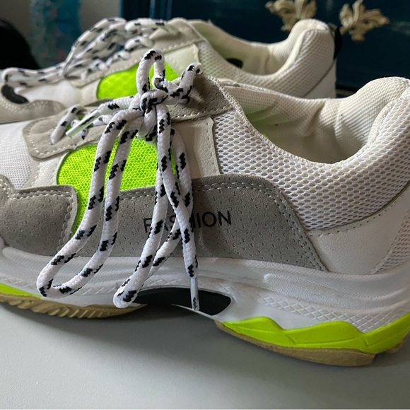 Fashion Sneakers - Picture 1 of 5